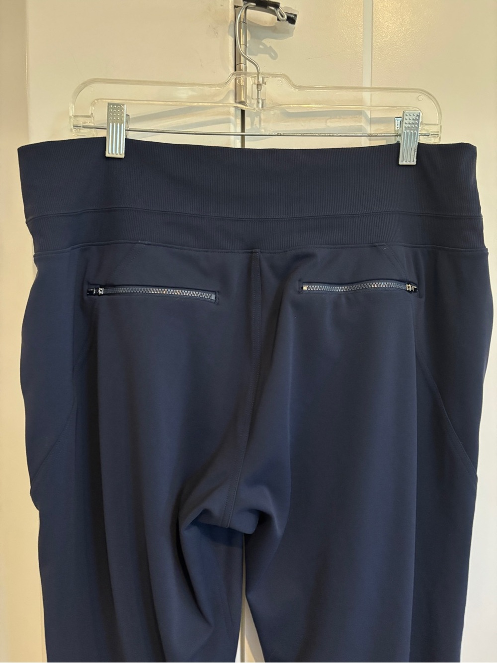 Athleta Venice High Rise Joggers. Size XL - Picture 6 of 12